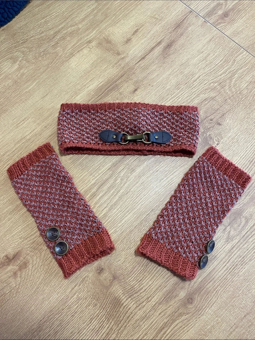 Simply Noelle Rust and Cream Knit Accessory Set